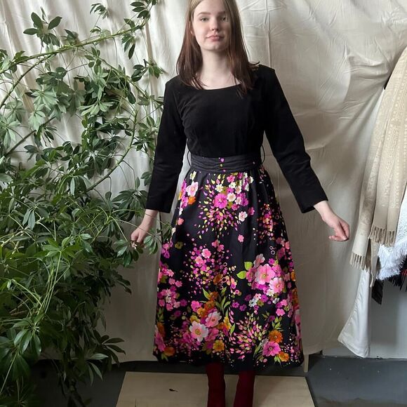 Vintage 70s Black Velvet with Pink & Orange Florals Long Sleeve Maxi Dress - Picture 10 of 11